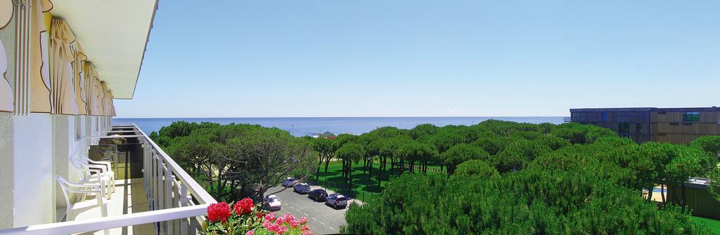 Hotel Bertha Fronte Mare Lido di Jesolo Zewnętrze zdjęcie