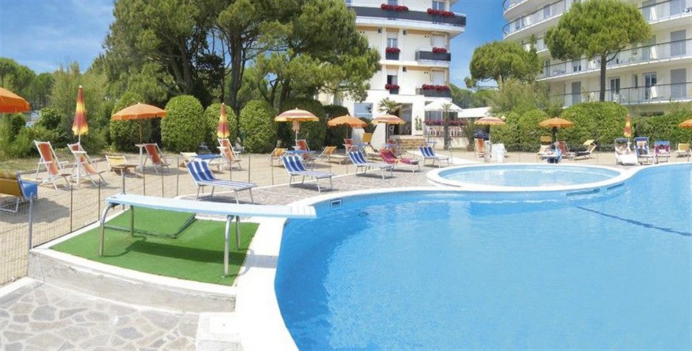 Hotel Bertha Fronte Mare Lido di Jesolo Zewnętrze zdjęcie