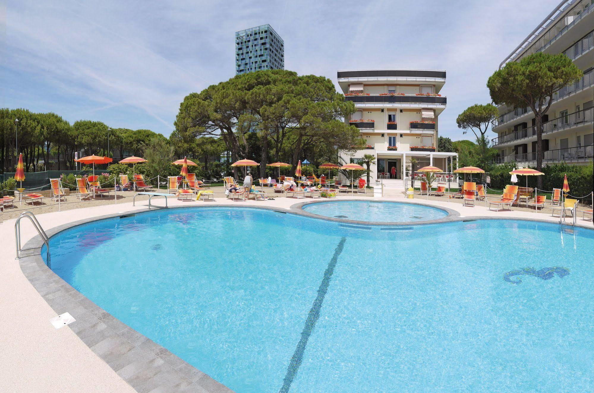 Hotel Bertha Fronte Mare Lido di Jesolo Zewnętrze zdjęcie