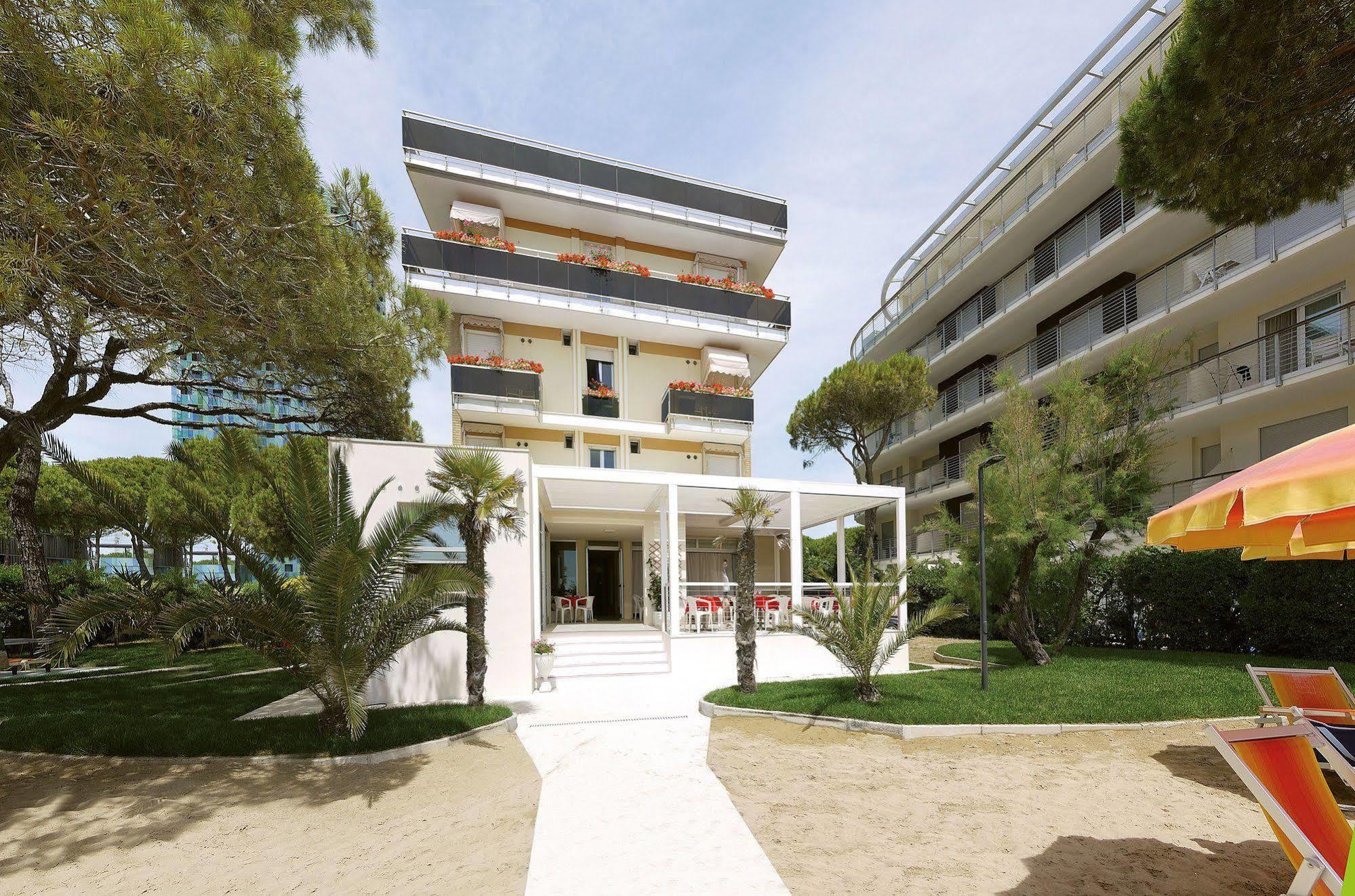 Hotel Bertha Fronte Mare Lido di Jesolo Zewnętrze zdjęcie